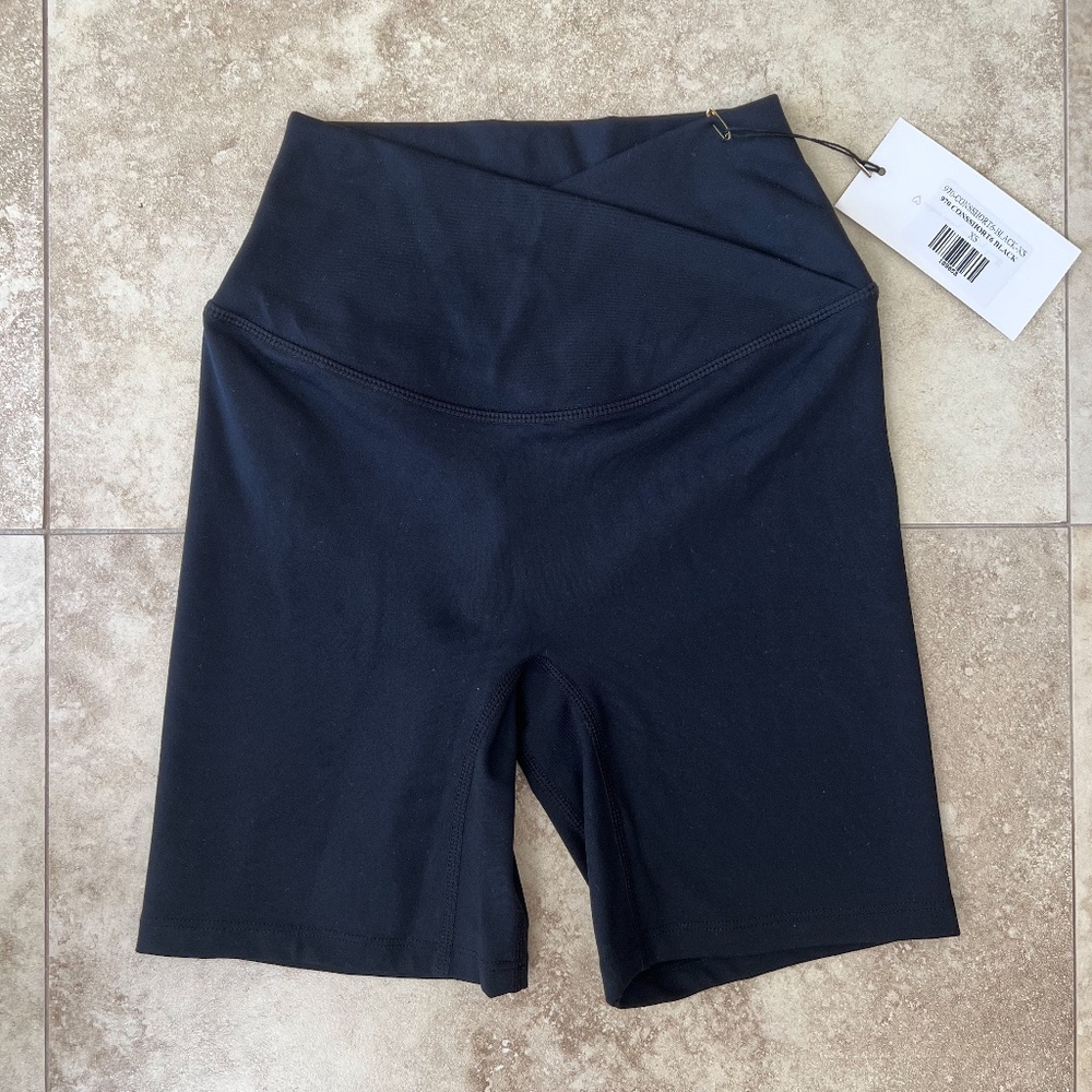 NWT Crop Shop Boutique 6” Serenity Crossover Shorts in BLACK size XS